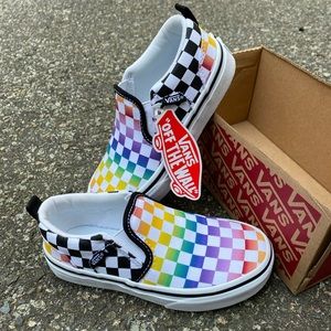 🌈NWT Rainbow Asher Vans slip on🌈